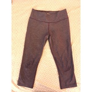 Heather purple Nike DRI-FIT capri length leggings
